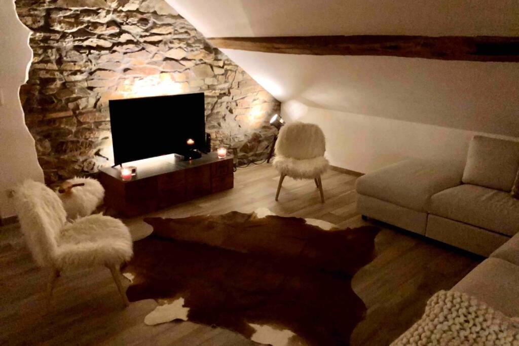 Le Grenier De Charlotte Apartment Libin Екстериор снимка