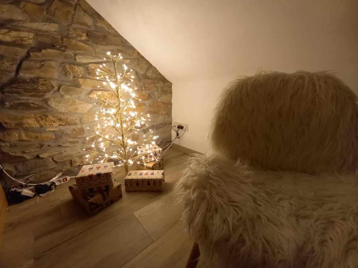 Le Grenier De Charlotte Apartment Libin Екстериор снимка